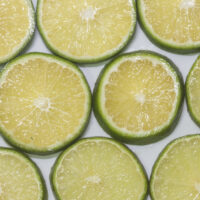 Dehydrating lime in oven