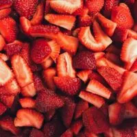 Dehydrating strawberries in oven